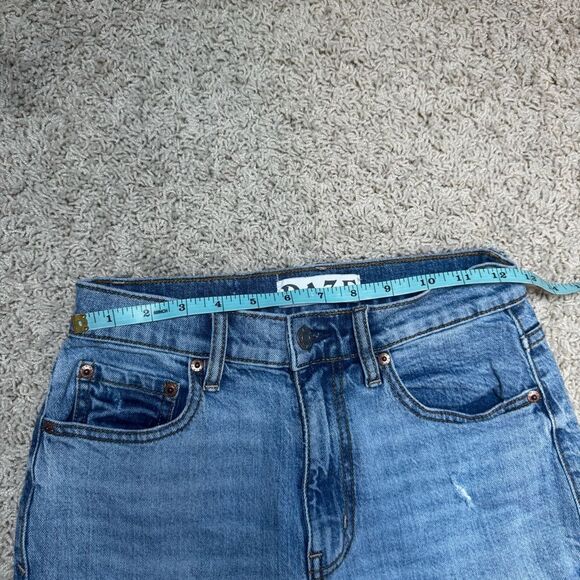 Daze Straight Leg  Distressed Ankle Jeans size 25 - Picture 5 of 8